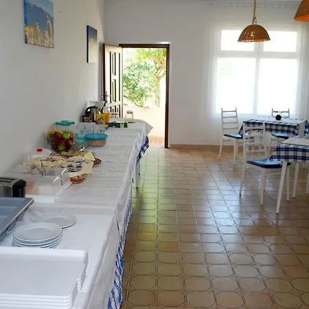 Bed & Breakfast Lokunja 2*